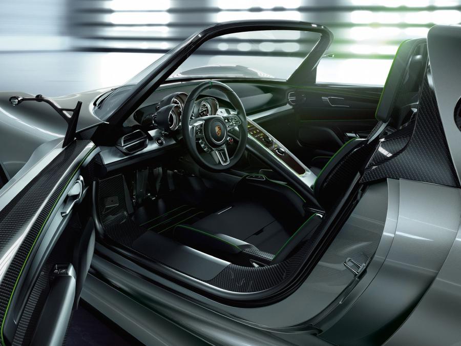  Porsche 918 Spyder Concept 2010 года  (фото 21 из 54)
